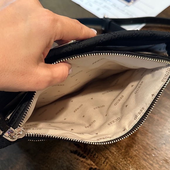 Guess Quilted Black Shoulder Bag - Picture 7 of 9